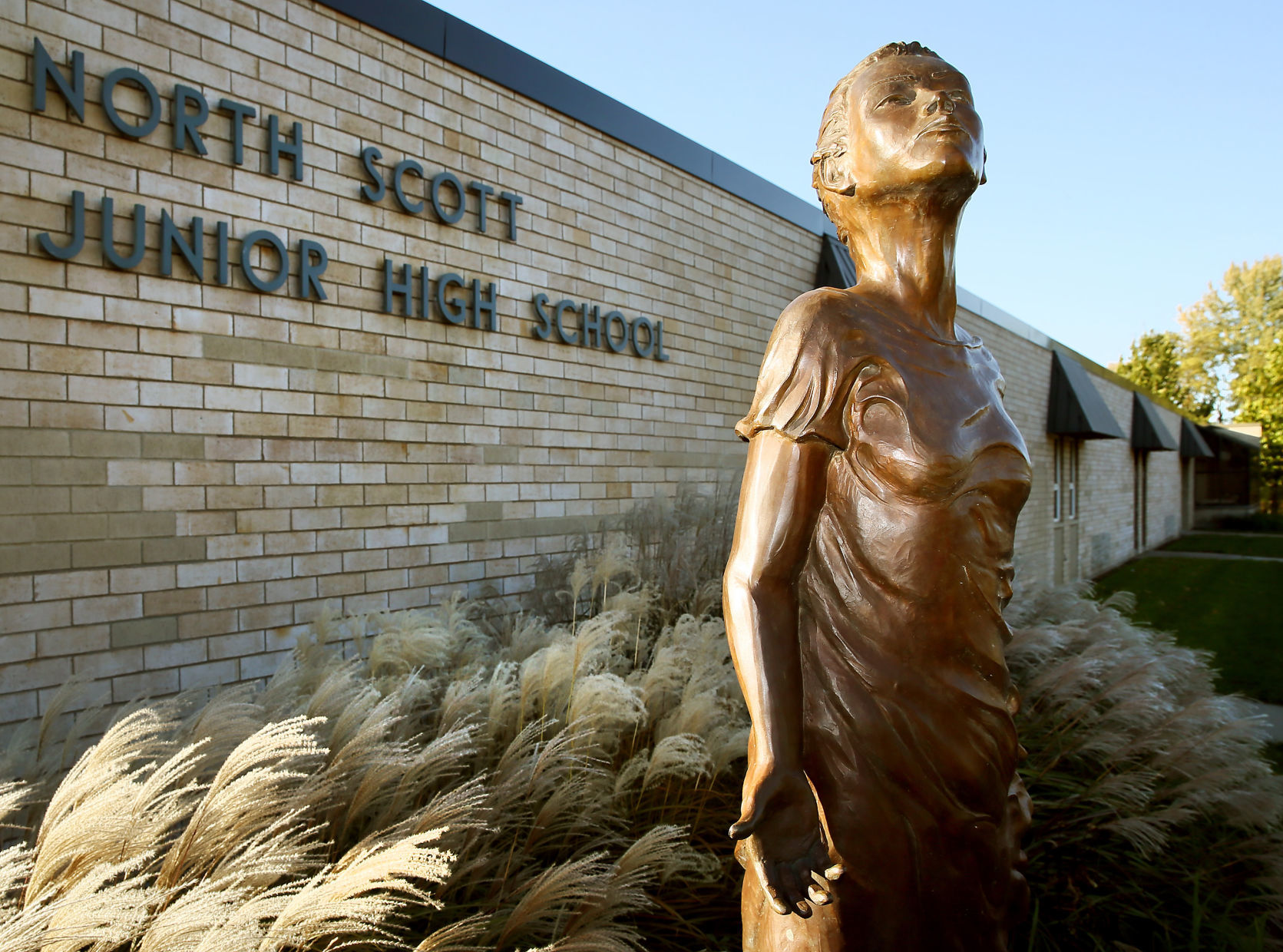 102218-North-Scott-Jr-High-School-001